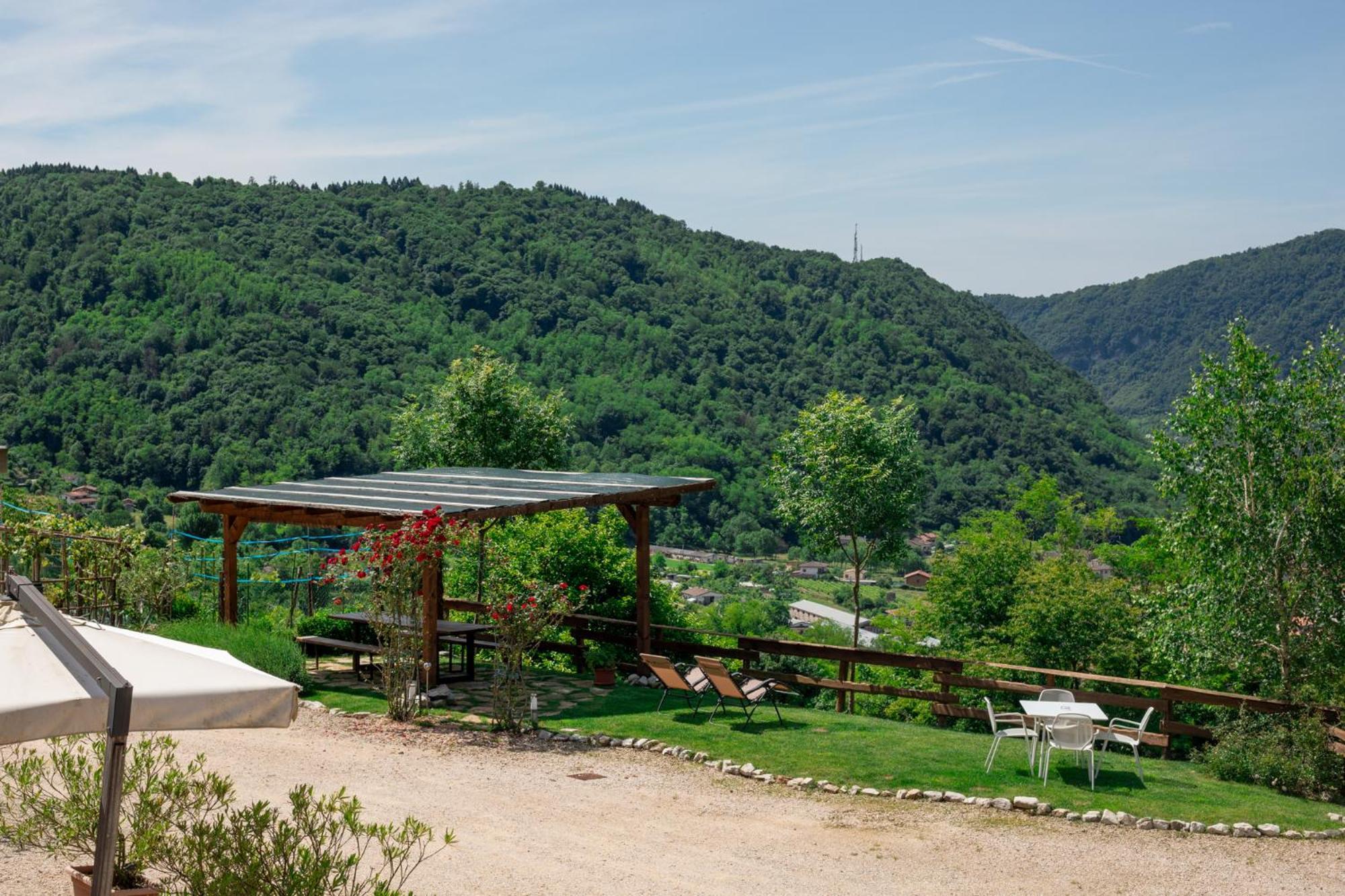 Agriturismo Riva Dei Coz Sequsino Exteriör bild