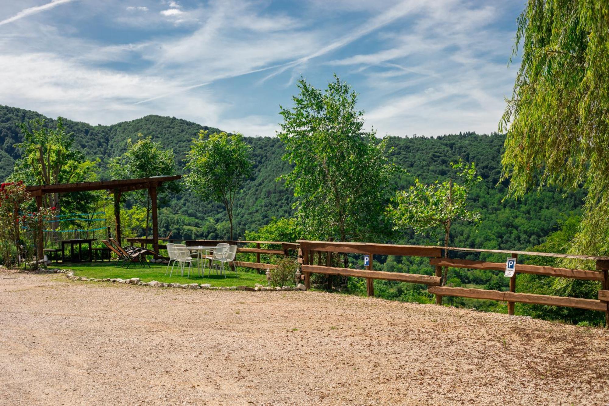 Agriturismo Riva Dei Coz Sequsino Exteriör bild